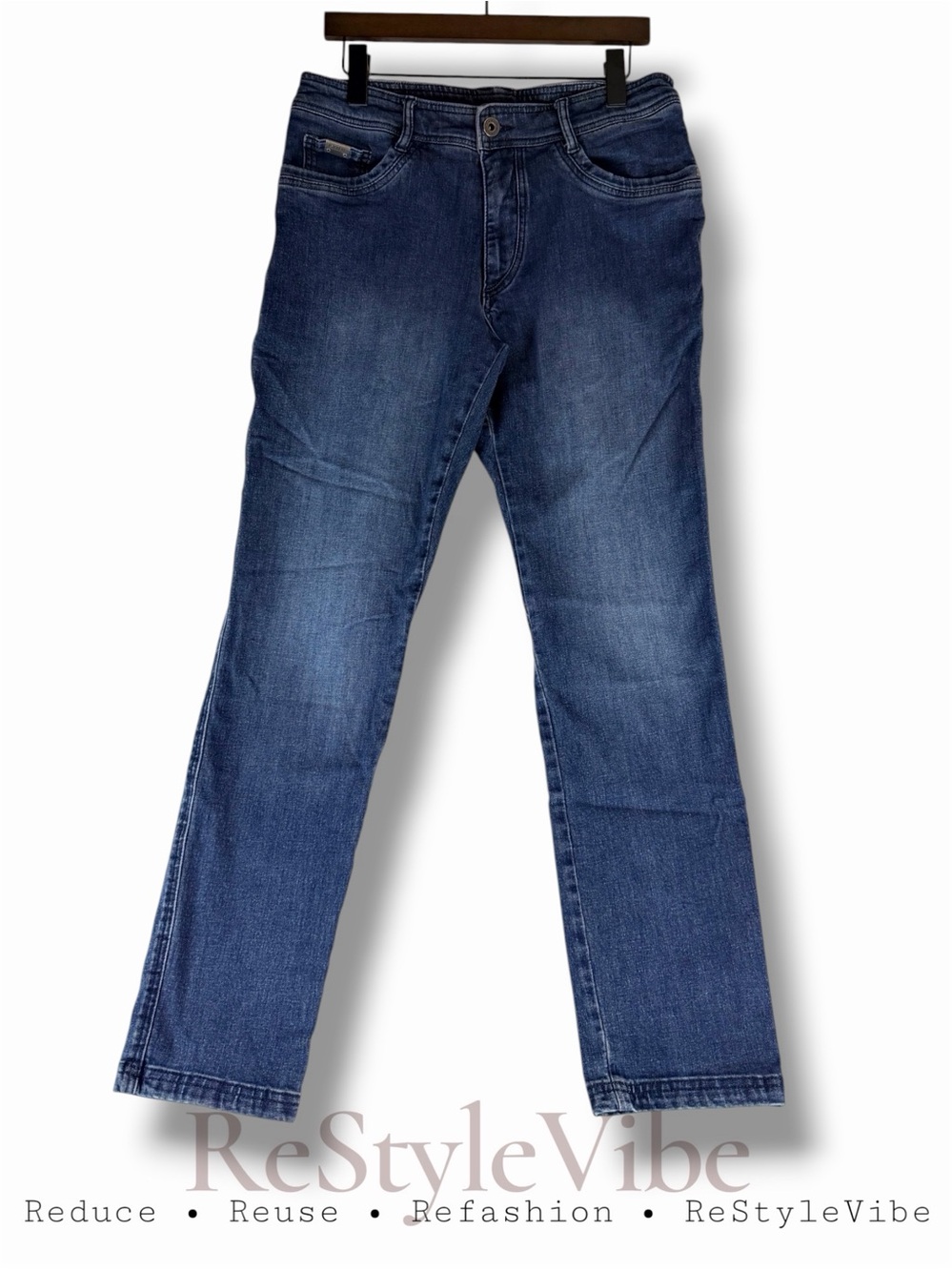 KUHL Men’s Size 34x32 Denim Jeans Slim Straight Fit Stretch Cargo Pocket